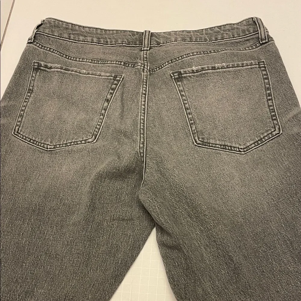 Old Navy Women's Straight Leg Jeans - Gray - Picture 4 of 5